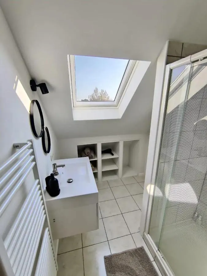 Bel-Etage Bruges Homestay - Free Parking - Entire Floor 0*,